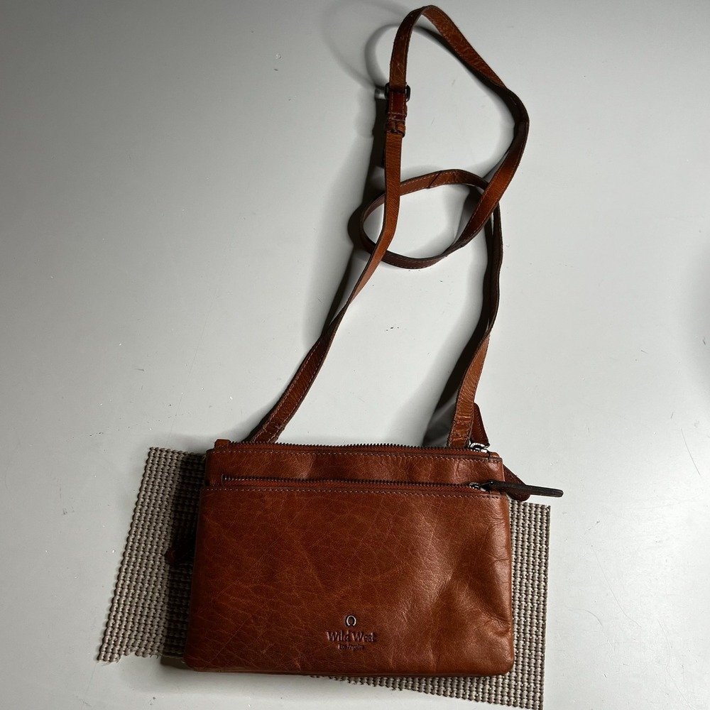 Wild West Los Angeles Leather Crossbody Bag Brown Plaid Lining Organizer Purse